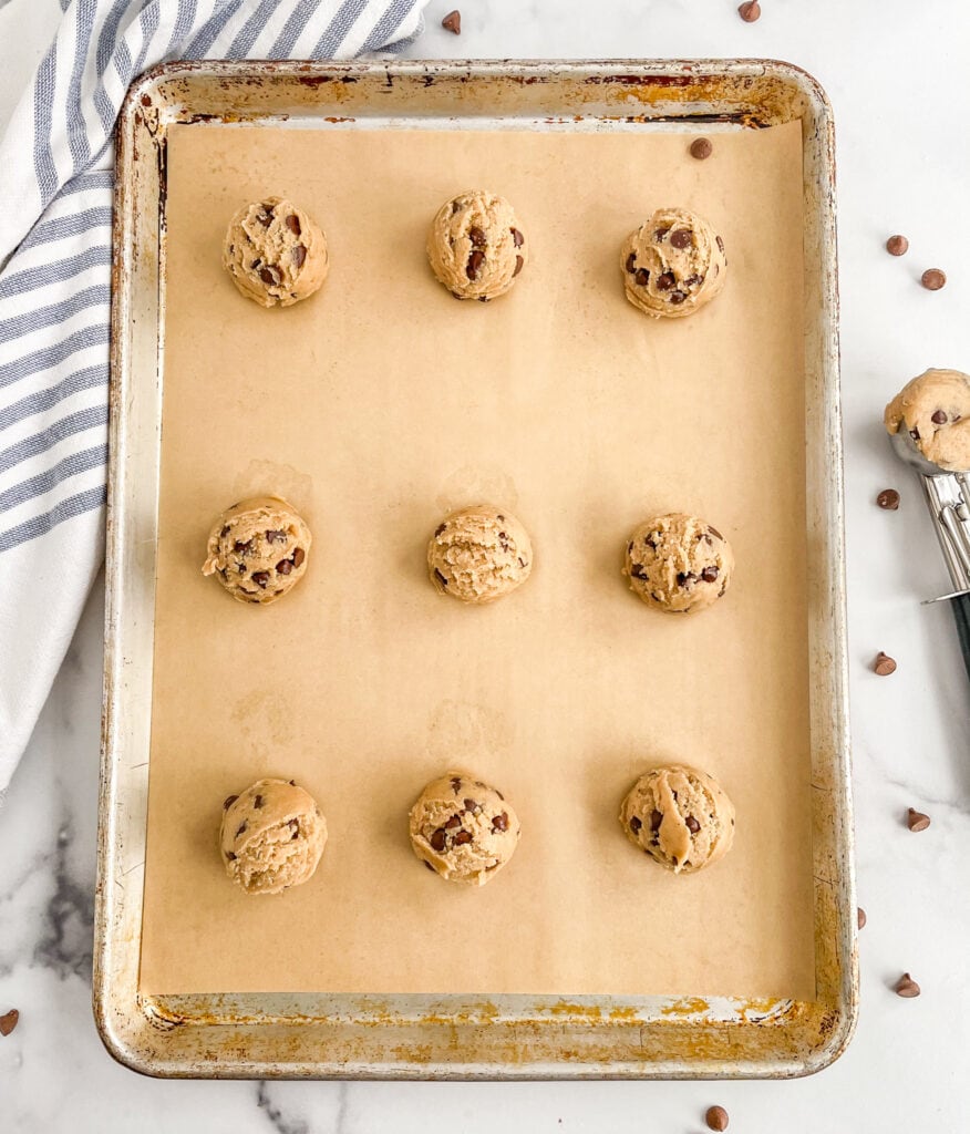 How to make dairy free chocolate chip cookies with coconut oil and no eggs.