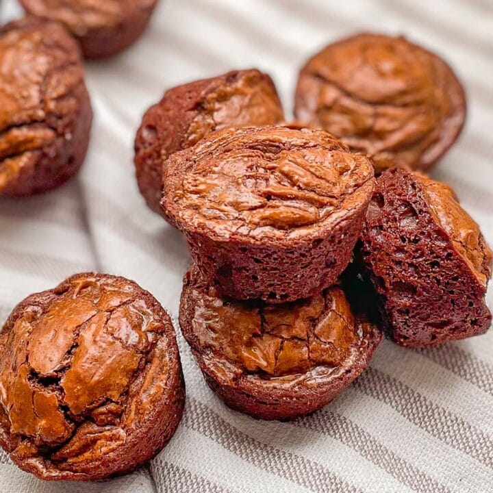 Fudgy and Chewy Brownie Bites